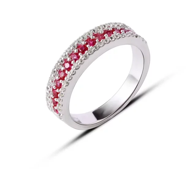 Ruby Wedding or Engagement Ring Round (Brilliant) set in Sterling Silver.