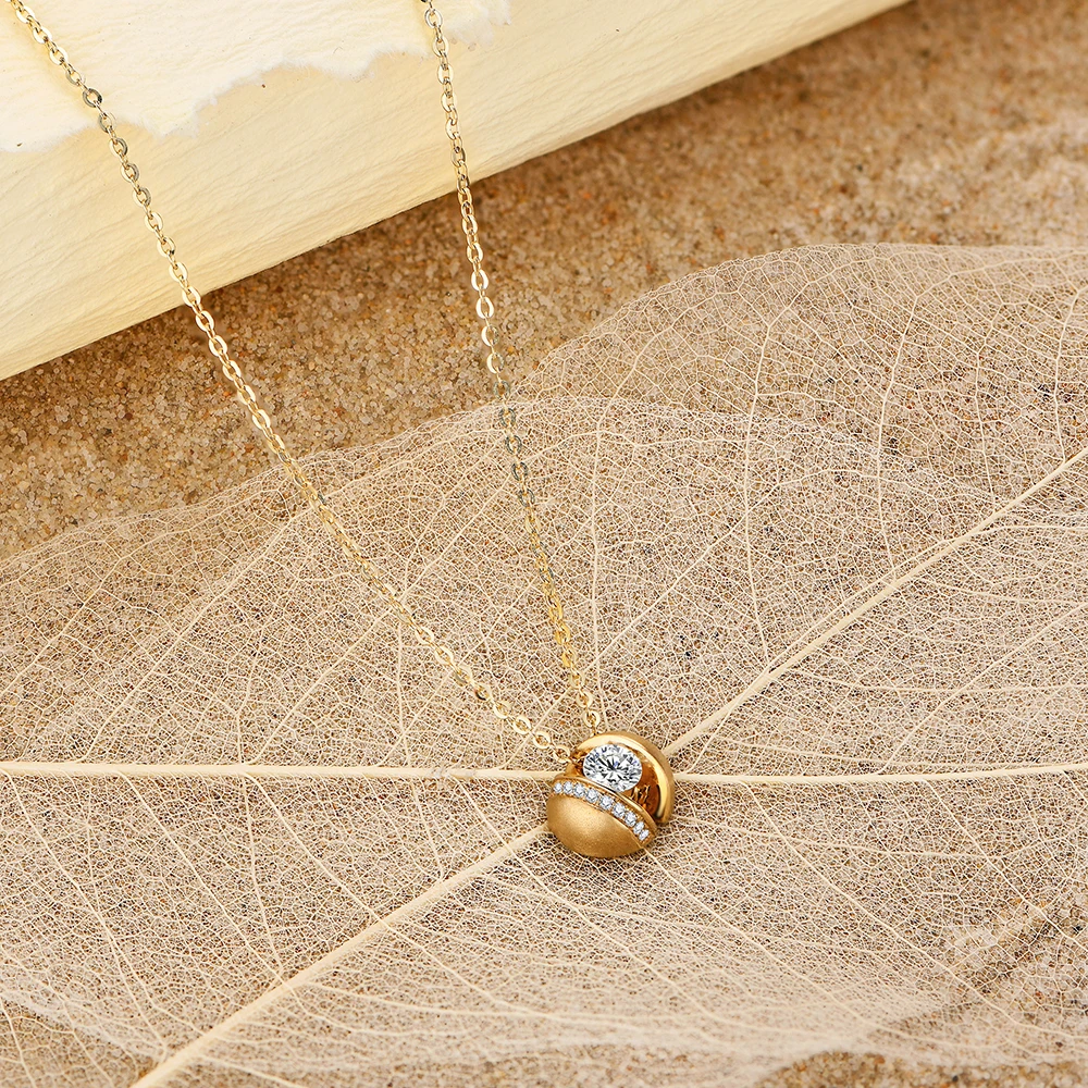 Moissanite Necklace Round (Brilliant) set in Gold.